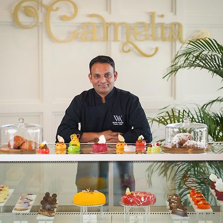 Waldorf Astoria Ras Al Khaimah Luaran gambar Chef Sanjay Kapoor