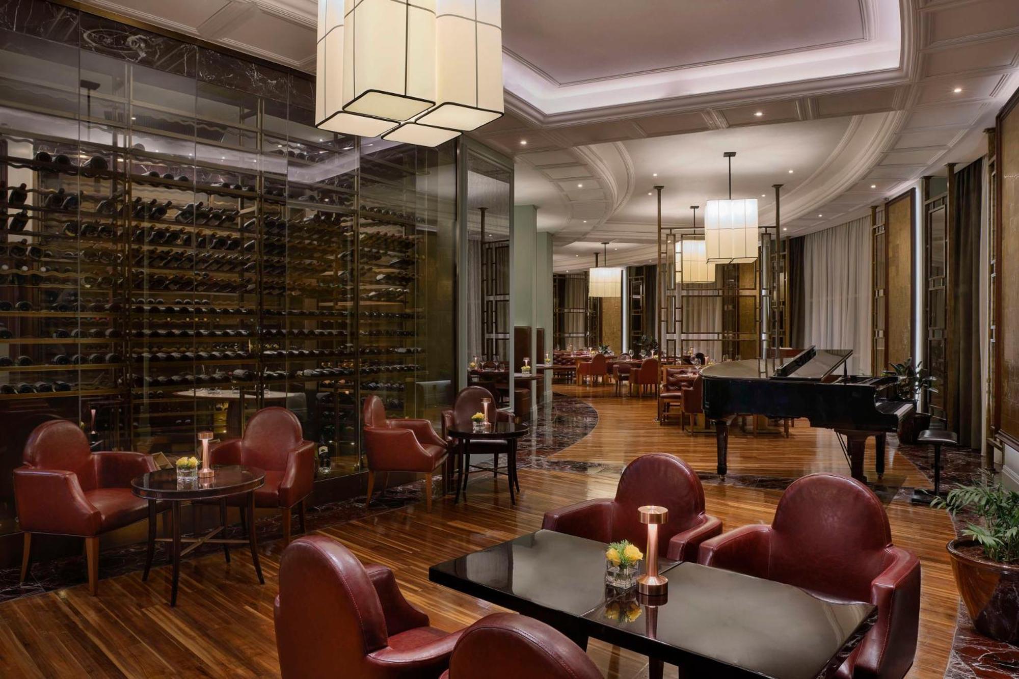 Waldorf Astoria Ras Al Khaimah Luaran gambar The Wine Bar
