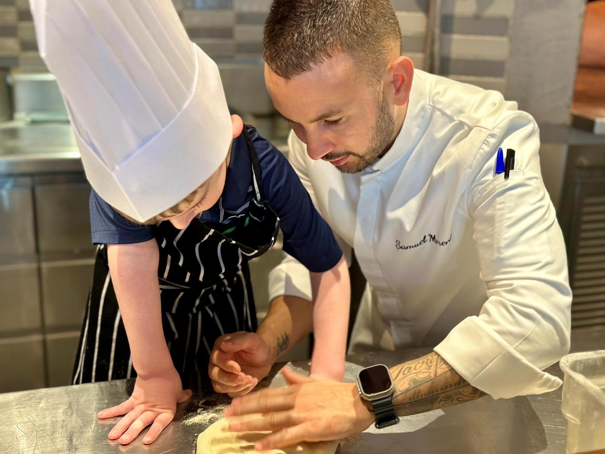 Waldorf Astoria Ras Al Khaimah Luaran gambar Chef and son