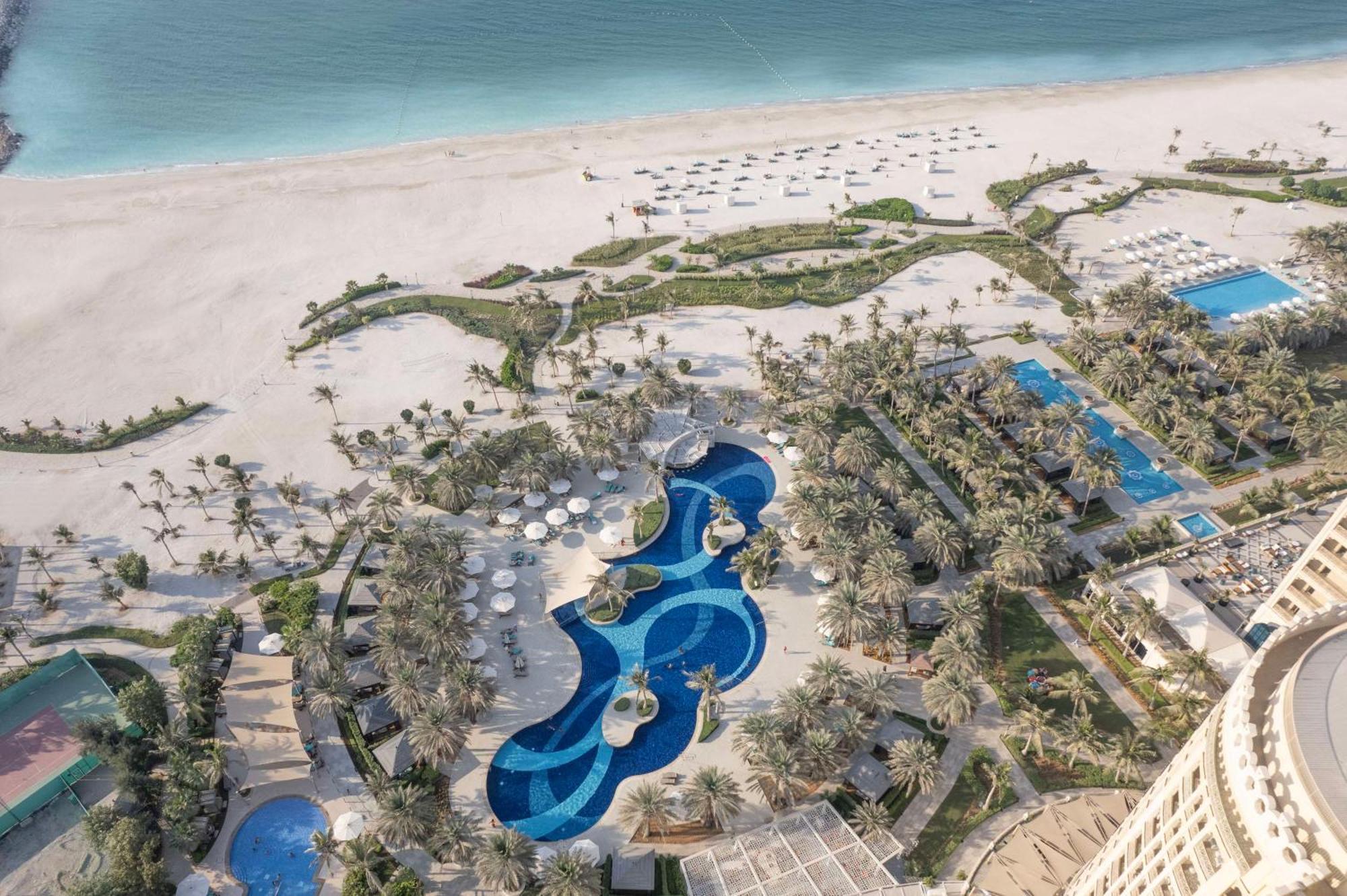 Waldorf Astoria Ras Al Khaimah Luaran gambar Aerial view of the Atlantis water park