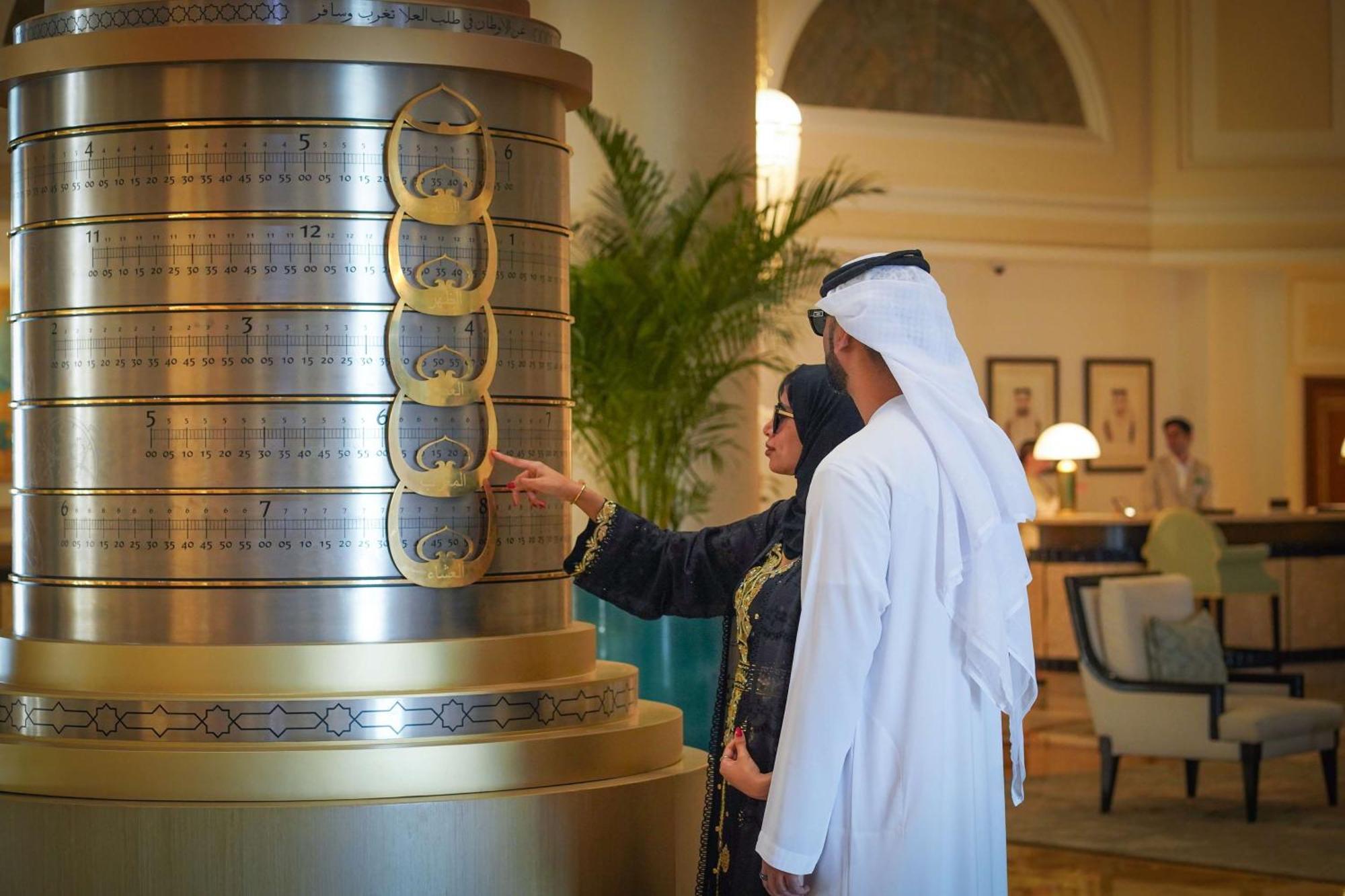Waldorf Astoria Ras Al Khaimah Luaran gambar Visitors at the hotel